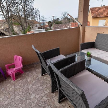 Modern Apartment Sara-Near The Beach Privlaka  Exterior foto